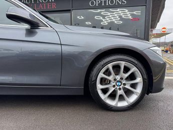 BMW 3 SERIES 2.0 320d Luxury Saloon 4dr Diesel Auto Euro 5 (s/s) (184 ps) * H