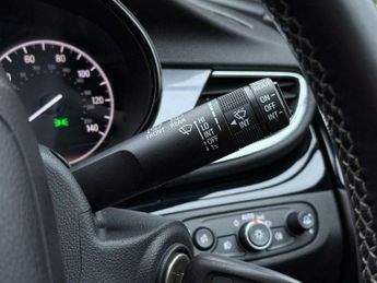 VAUXHALL MOKKA X 1.4i Turbo Design Nav SUV 5dr Petrol Auto Euro 6 (140 ps)