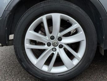 VAUXHALL MOKKA X 1.4i Turbo Design Nav SUV 5dr Petrol Auto Euro 6 (140 ps)