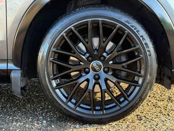 AUDI Q3 2.0 TFSI Black Edition SUV 5dr Petrol S Tronic quattro Euro 6 (s