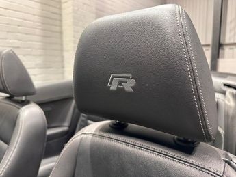 VOLKSWAGEN GOLF 2.0 TSI R Cabriolet 2dr Petrol DSG Euro 5 (265 ps)