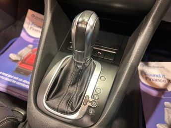 VOLKSWAGEN GOLF 2.0 TSI R Cabriolet 2dr Petrol DSG Euro 5 (265 ps)