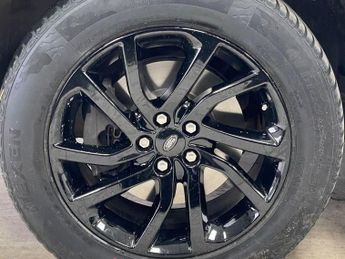 LAND ROVER DISCOVERY SPORT 2.0 TD4 SE Tech SUV 5dr Diesel Auto 4WD Euro 6 (s/s) (180 ps)