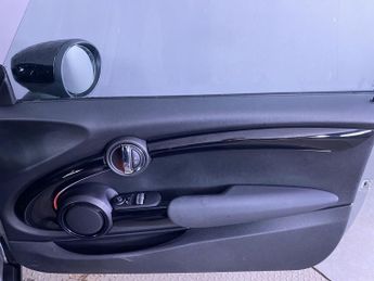 MINI Electric Hatch Cooper SE 32.6kWh Level 2 Hatchback 3dr Electric Auto (184 ps)