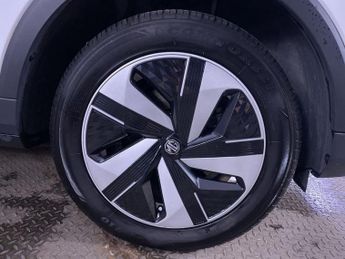 MG MG ZS 72.6kWh Trophy Connect Long Range SUV 5dr Electric Auto (156 ps)