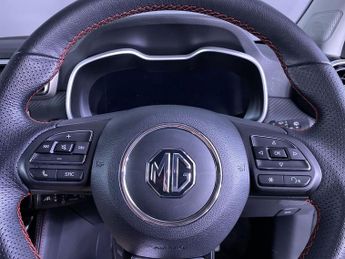 MG MG ZS 72.6kWh Trophy Connect Long Range SUV 5dr Electric Auto (156 ps)