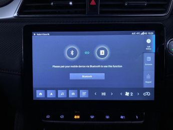 MG MG ZS 72.6kWh Trophy Connect Long Range SUV 5dr Electric Auto (156 ps)