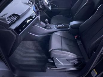 AUDI Q3 1.5 TFSI CoD 35 Black Edition SUV 5dr Petrol S Tronic Euro 6 (s/