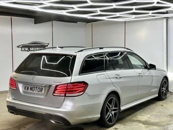 MERCEDES-BENZ E-CLASS 2.1 E220 BlueTEC AMG Night Edition Estate 5dr Diesel G-Tronic+ E