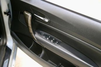 BMW 2 SERIES 2.0 220d Luxury Convertible 2dr Diesel Auto Euro 6 (s/s) (190 ps