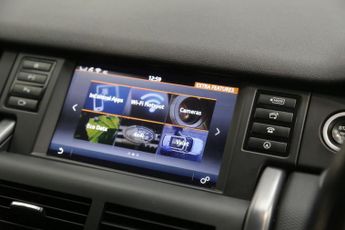 LAND ROVER DISCOVERY SPORT 2.0 SD4 HSE Dynamic Lux SUV 5dr Diesel Auto 4WD Euro 6 (s/s) (24