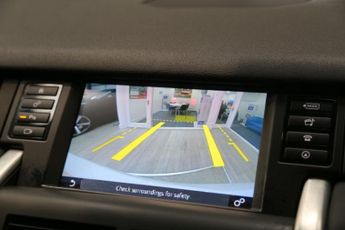 LAND ROVER DISCOVERY SPORT 2.0 TD4 HSE Black SUV 5dr Diesel Auto 4WD Euro 6 (s/s) (180 ps)