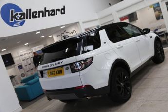 LAND ROVER DISCOVERY SPORT 2.0 TD4 HSE Black SUV 5dr Diesel Auto 4WD Euro 6 (s/s) (180 ps)