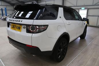 LAND ROVER DISCOVERY SPORT 2.0 TD4 HSE Black SUV 5dr Diesel Auto 4WD Euro 6 (s/s) (180 ps)