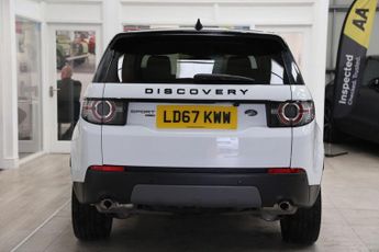 LAND ROVER DISCOVERY SPORT 2.0 TD4 HSE Black SUV 5dr Diesel Auto 4WD Euro 6 (s/s) (180 ps)