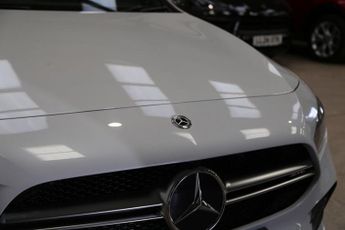 MERCEDES-BENZ A-CLASS 2.0 A35 AMG (Premium Plus) Hatchback 5dr Petrol SpdS DCT 4MATIC 