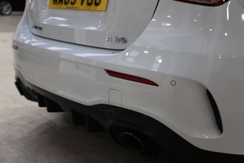 MERCEDES-BENZ A-CLASS 2.0 A35 AMG (Premium Plus) Hatchback 5dr Petrol SpdS DCT 4MATIC 