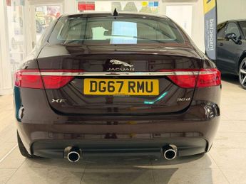 JAGUAR XF 3.0d V6 Portfolio Saloon 4dr Diesel Auto Euro 6 (s/s) (300 ps)