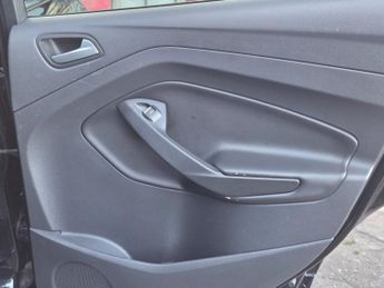 FORD KUGA 2.0 TDCi ST-Line X SUV 5dr Diesel Powershift AWD Euro 6 (s/s) (1