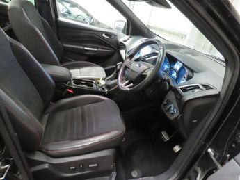 FORD KUGA 2.0 TDCi ST-Line X SUV 5dr Diesel Powershift AWD Euro 6 (s/s) (1
