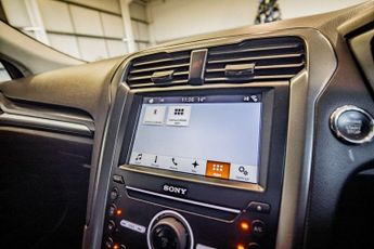 FORD MONDEO 2.0T EcoBoost Titanium Hatchback 5dr Petrol Auto Euro 6 (s/s) (2