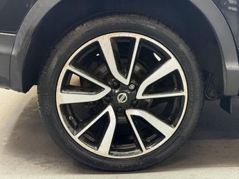 NISSAN QASHQAI 1.6 dCi Tekna SUV 5dr Diesel XTRON 2WD Euro 5 (s/s) (130 ps)