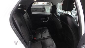 LAND ROVER DISCOVERY SPORT 2.0 TD4 SE Tech SUV 5dr Diesel Auto 4WD Euro 6 (s/s) (180 ps)