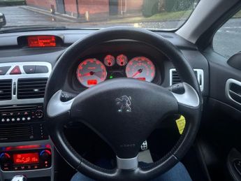 PEUGEOT 307 2.0 16v Sport Convertible 2dr Petrol Automatic (199 g/km, 140 bh