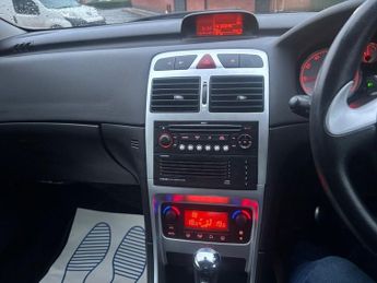 PEUGEOT 307 2.0 16v Sport Convertible 2dr Petrol Automatic (199 g/km, 140 bh