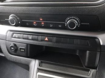 CITROEN e-SpaceTourer 50kWh Business M MPV 5dr Electric Auto MWB (7.4kW Charger) (136 