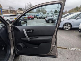 NISSAN QASHQAI 1.5 dCi n-tec SUV 5dr Diesel Manual 2WD Euro 4 (106 ps)