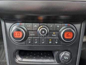 NISSAN QASHQAI 1.5 dCi n-tec SUV 5dr Diesel Manual 2WD Euro 4 (106 ps)