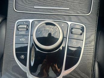 MERCEDES-BENZ C-CLASS 2.0 C200 AMG Line (Premium) Saloon 4dr Petrol G-Tronic+ Euro 6 (