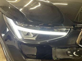 VOLVO XC40 2.0 B3 MHEV Core SUV 5dr Petrol Hybrid DCT Auto Euro 6 (s/s) (16