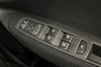 RENAULT ZOE R135 EV50 52kWh Iconic Hatchback 5dr Electric Auto (Boost Charge