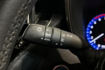 TOYOTA COROLLA 1.8 VVT-h GPF Icon Hatchback 5dr Petrol Hybrid CVT Euro 6 (s/s) 