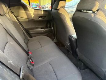 TOYOTA C-HR 1.8 VVT-h Design SUV 5dr Petrol Hybrid CVT Euro 6 (s/s) (122 ps)