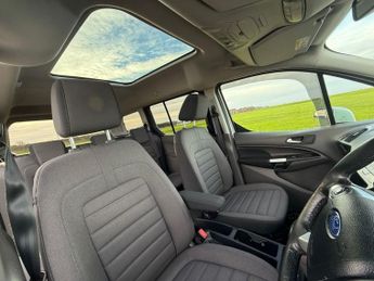 FORD GRAND TOURNEO CONNECT 1.5 EcoBlue Titanium MPV 5dr Diesel Auto Euro 6 (s/s) (120 ps)