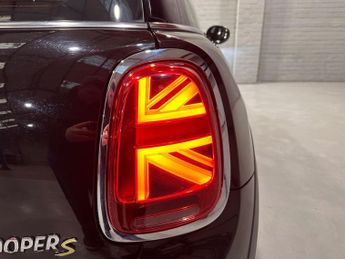 MINI Electric Hatch Cooper SE 32.6kWh Level 2 Hatchback 3dr Electric Auto (184 ps)