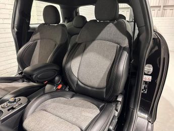 MINI Electric Hatch Cooper SE 32.6kWh Level 2 Hatchback 3dr Electric Auto (184 ps)