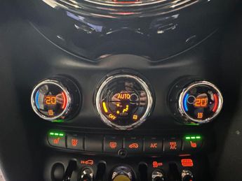 MINI Electric Hatch Cooper SE 32.6kWh Level 2 Hatchback 3dr Electric Auto (184 ps)