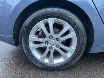 KIA CEED 1.6 CRDi 3 Sportswagon 5dr Diesel Auto Euro 5 (126 bhp)