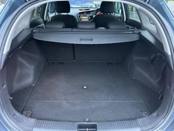 KIA CEED 1.6 CRDi 3 Sportswagon 5dr Diesel Auto Euro 5 (126 bhp)