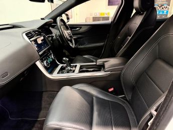 JAGUAR XE 2.0 D180 R-Dynamic HSE Saloon 4dr Diesel Auto Euro 6 (s/s) (180 