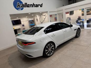 JAGUAR XE 2.0 D180 R-Dynamic HSE Saloon 4dr Diesel Auto Euro 6 (s/s) (180 