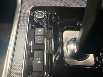 JAGUAR XE 2.0 D180 R-Dynamic HSE Saloon 4dr Diesel Auto Euro 6 (s/s) (180 