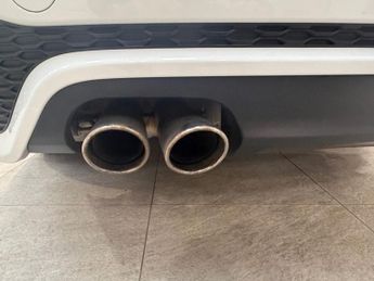 JAGUAR XE 2.0 D180 R-Dynamic HSE Saloon 4dr Diesel Auto Euro 6 (s/s) (180 