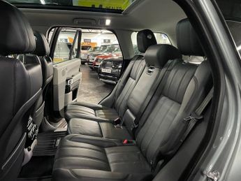 LAND ROVER RANGE ROVER 3.0 TD V6 Vogue SUV 5dr Diesel Auto 4WD Euro 5 (s/s) (258 ps)