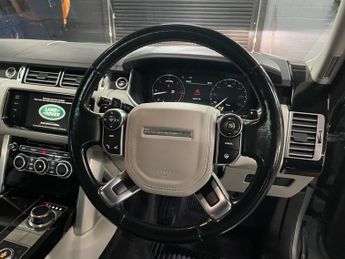 LAND ROVER RANGE ROVER 3.0 TD V6 Vogue SUV 5dr Diesel Auto 4WD Euro 5 (s/s) (258 ps)