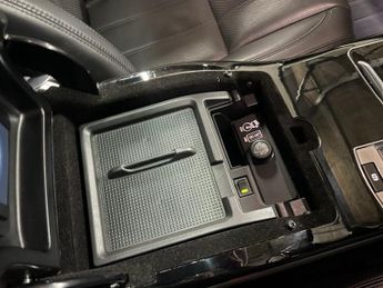 LAND ROVER RANGE ROVER 3.0 TD V6 Vogue SUV 5dr Diesel Auto 4WD Euro 5 (s/s) (258 ps)